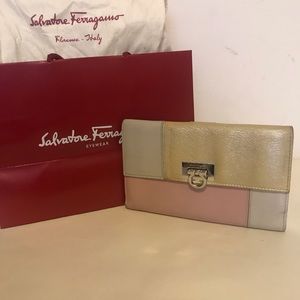 💯% Auth. Salvatore Ferragamo Multi-Color Wallet